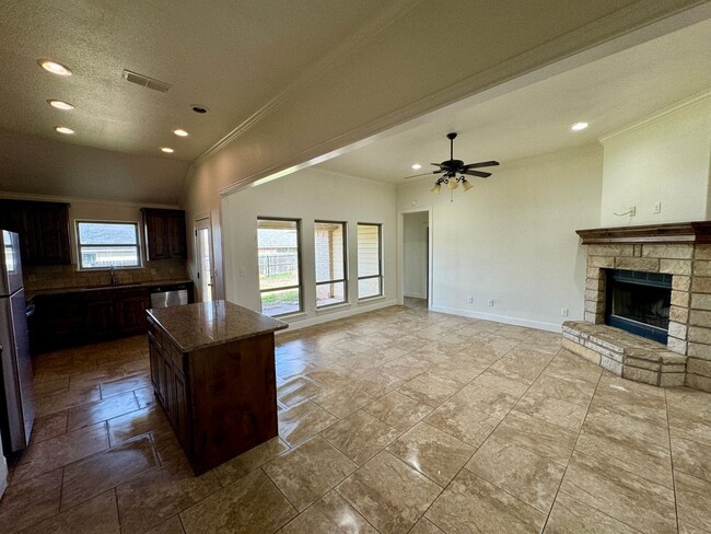 Building Photo - Four Bedroom House in Southside Abilene