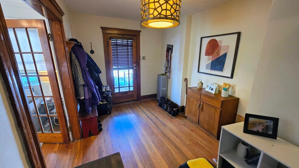 Building Photo - 23 Priesing St