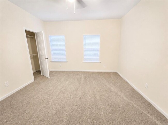 Building Photo - 757 Laurel Cove