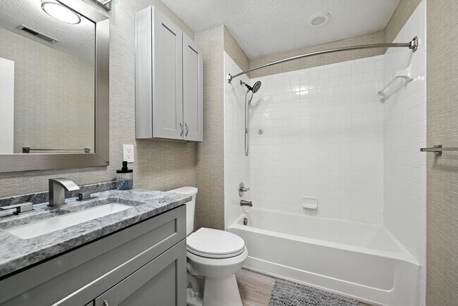 Building Photo - 965 Turtle Pond Ln