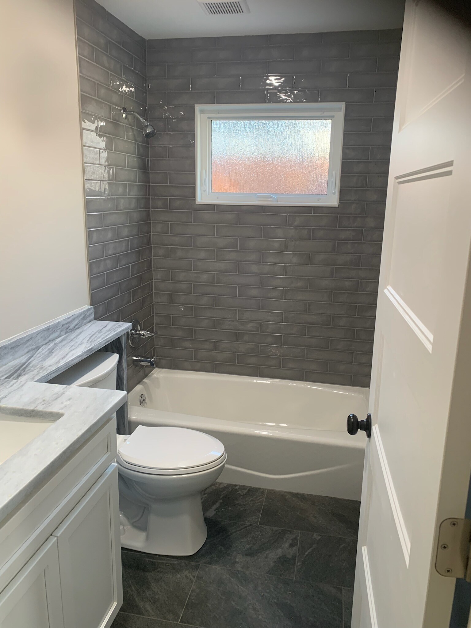 Main Bathroom - 14103 Blue Skies St