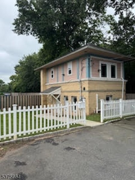 Building Photo - 336 E Westfield Ave