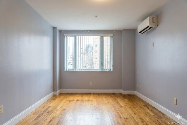 Building Photo - 132-15 41st Ave