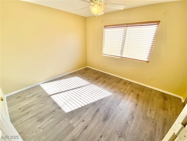 Building Photo - 8482 Canvas Vest Ct