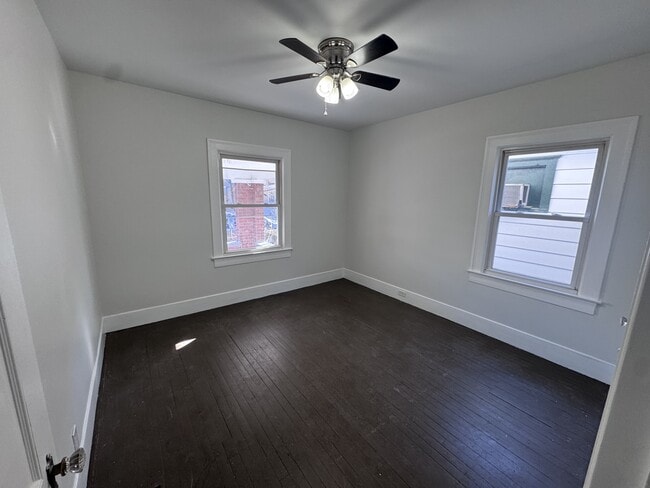 Building Photo - 310 S 42nd St