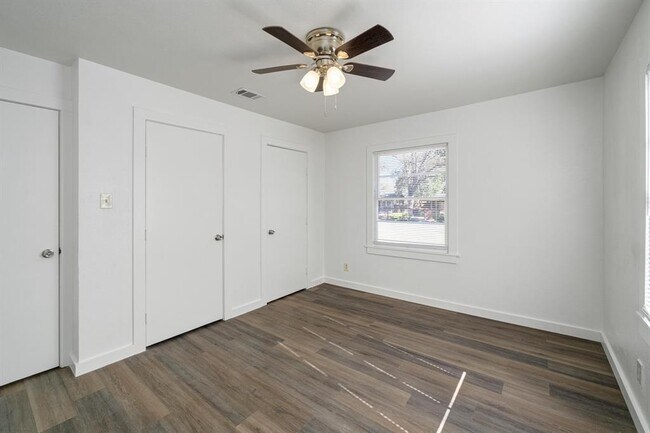 Building Photo - 501 Sacramento Dr