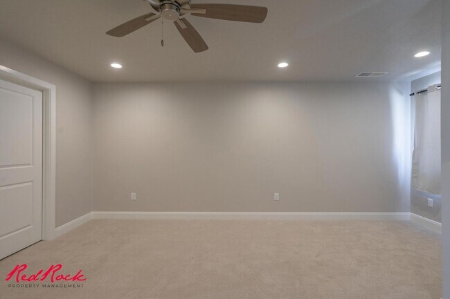 Building Photo - Welcome to Your Dream Home!