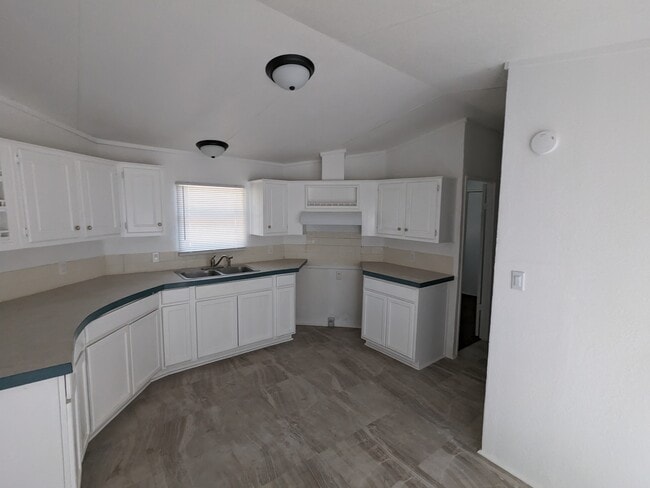 Building Photo - 103 Cardinal Ln