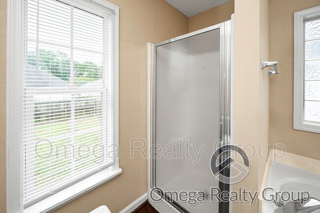 Building Photo - 5561 Heatherbrae Ln