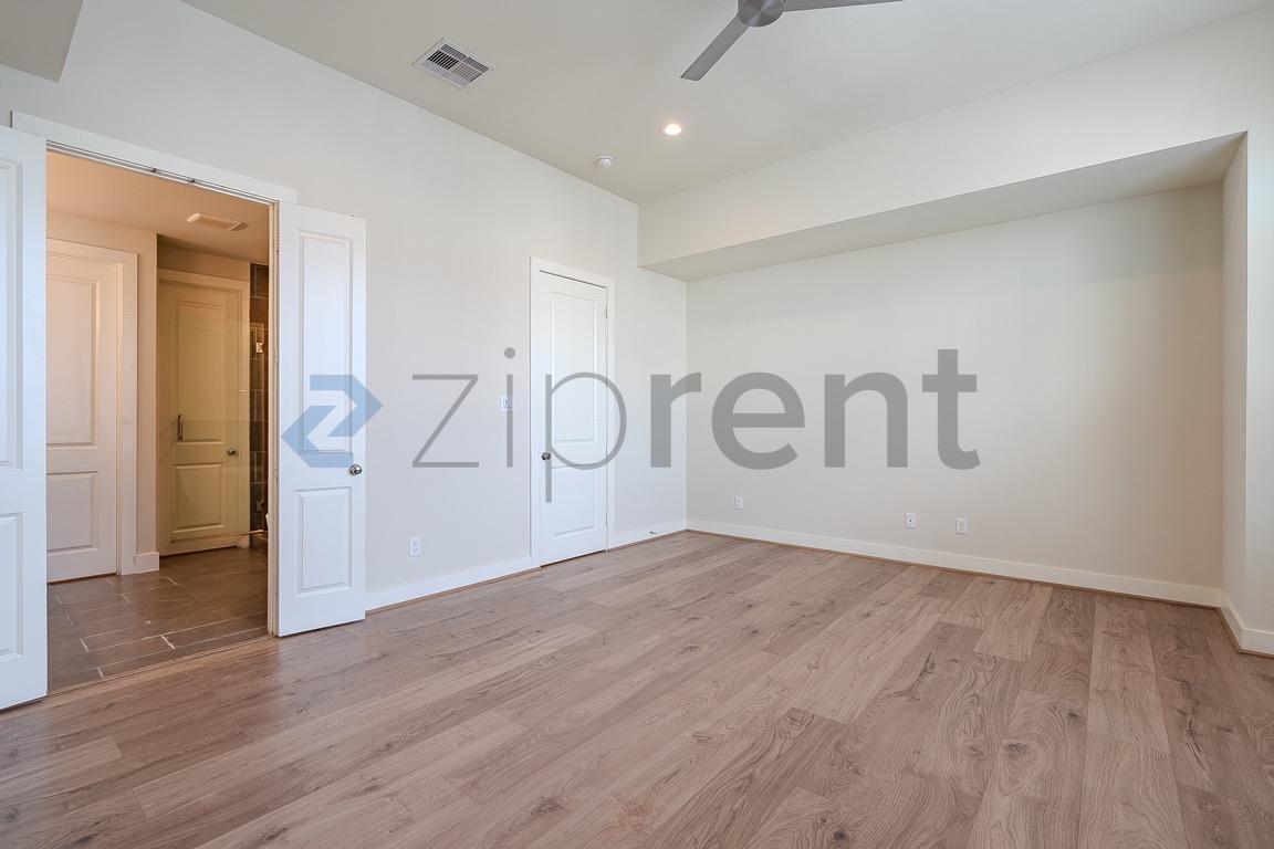 Building Photo - 5209 Allen St