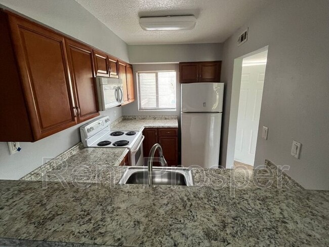 Building Photo - 154 Scottsdale Square