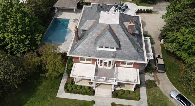 Primary Photo - 746 Benton Ave
