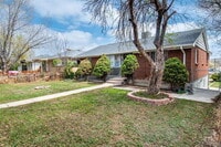 Building Photo - 1260 Brentwood St