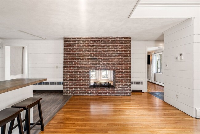 Building Photo - 306 Grove St