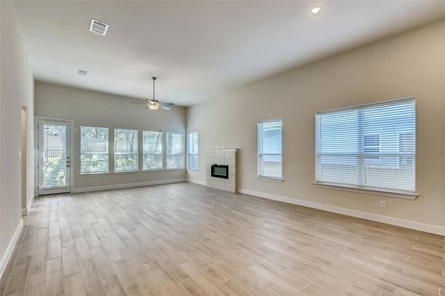 Building Photo - 601 C-Bar Ranch Trl