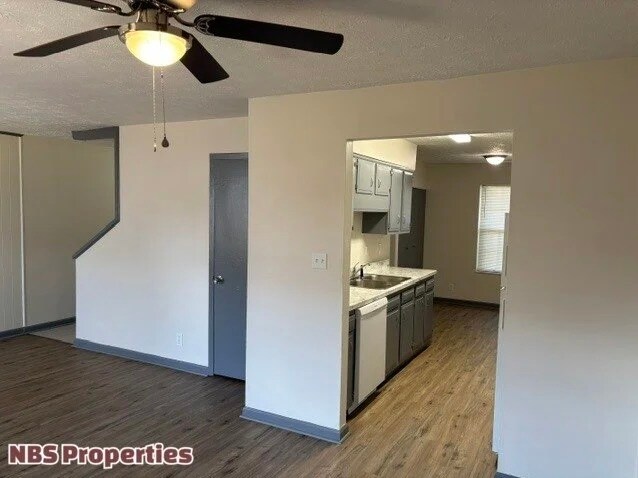 Building Photo - 9149 Cedarpark Ln