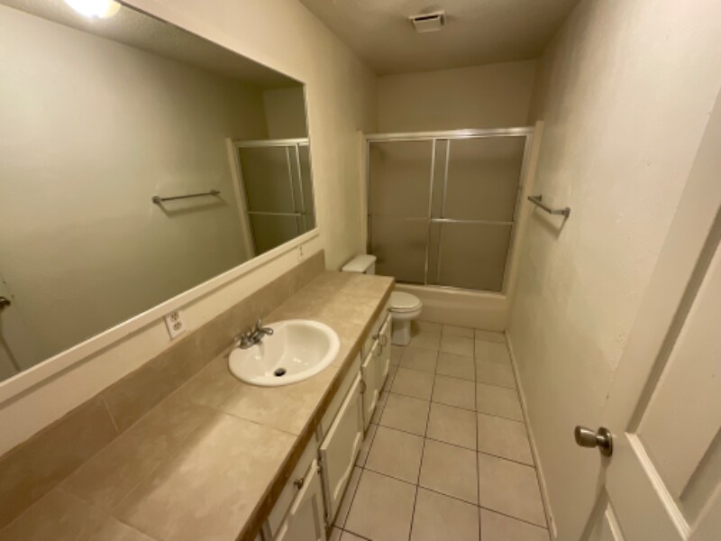 Building Photo - 4715 Catalina Dr