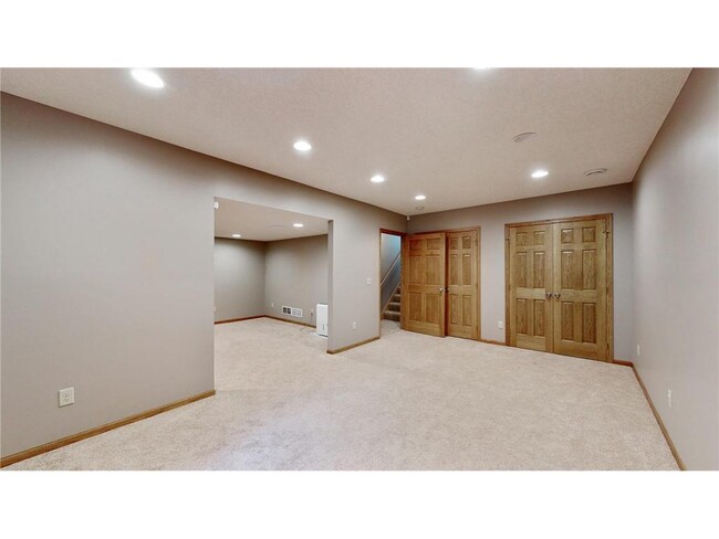 Building Photo - 2079 Woodbridge Way