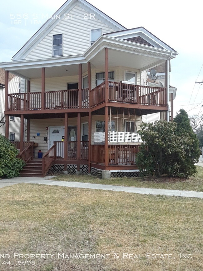 Primary Photo - 556 S Main St