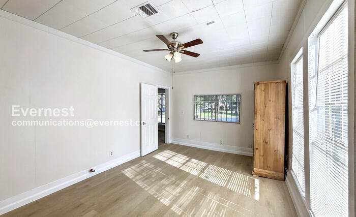 Building Photo - 1302 Ryon St