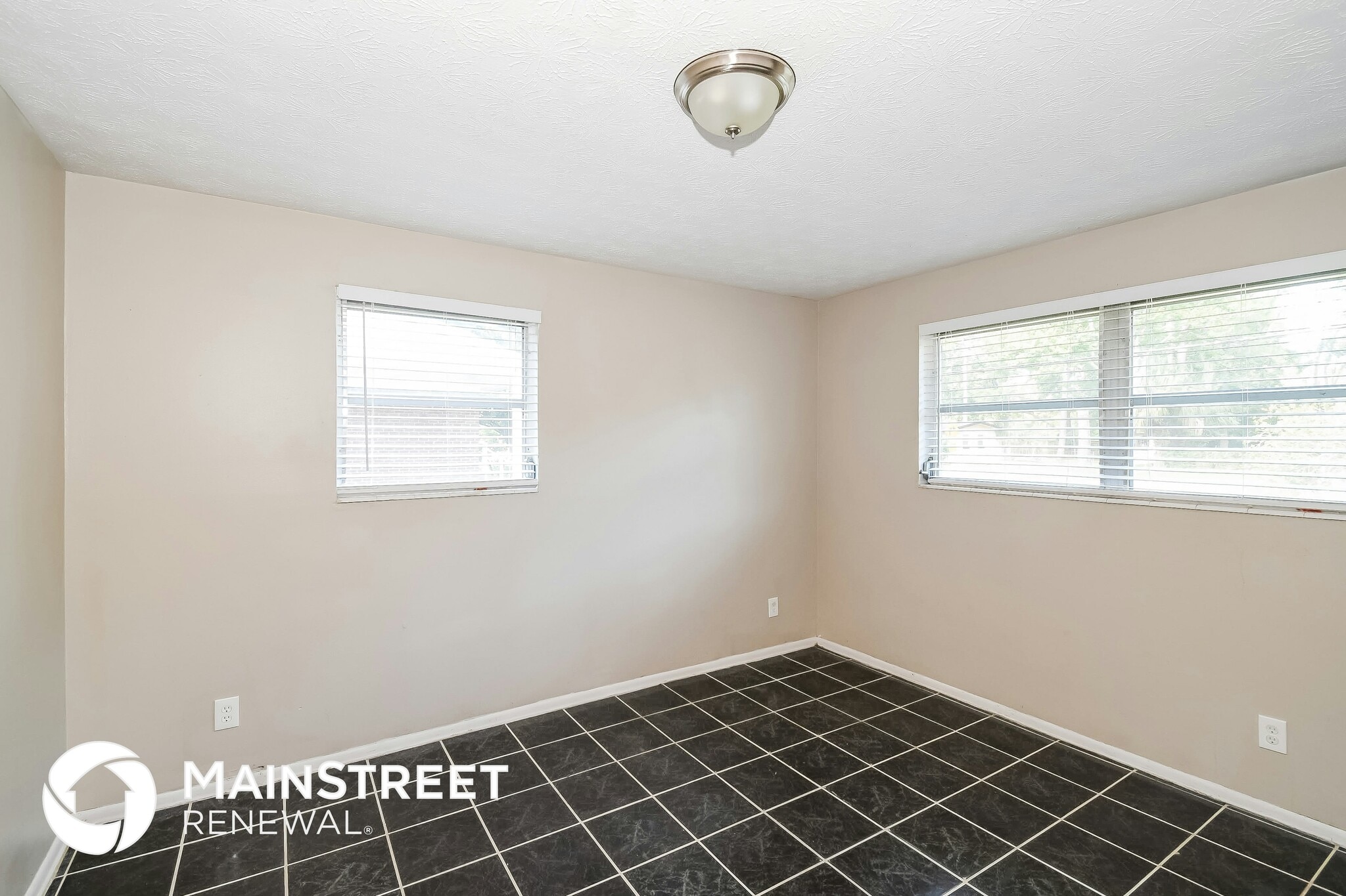 Building Photo - 6430 Lucente Dr