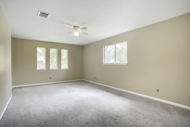 Building Photo - 10903 Tupper Lake Dr