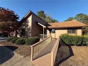 Building Photo - 6722 Irongate Dr