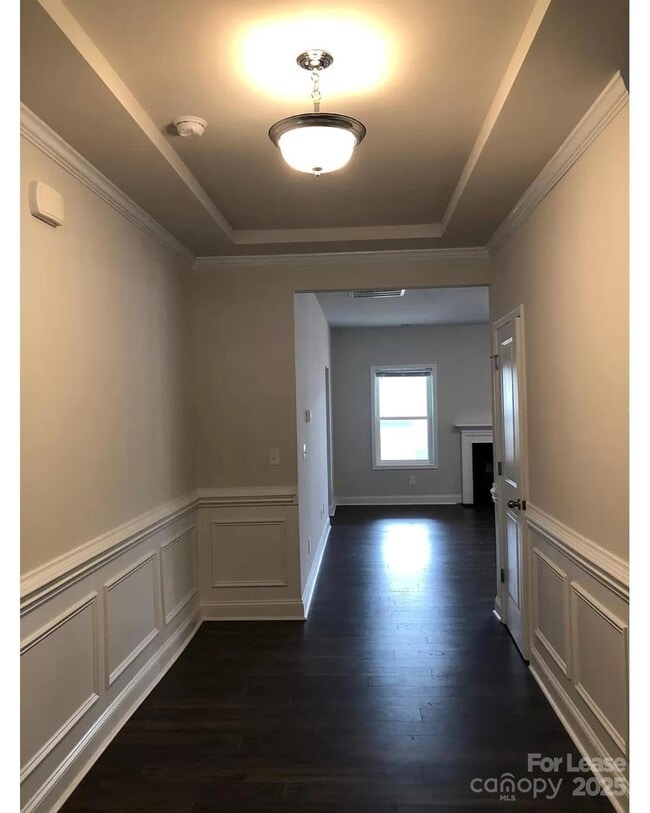 Building Photo - 7681 Tanglewood Wy