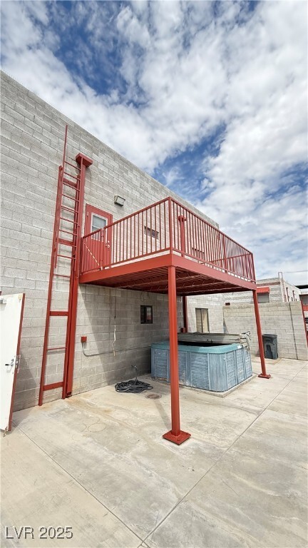 Building Photo - 1613 Carse Dr