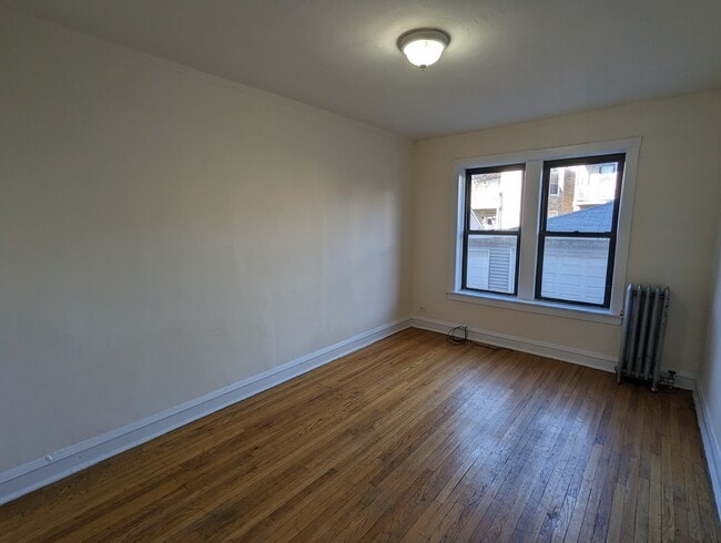 Building Photo - 3308 W Schubert Ave