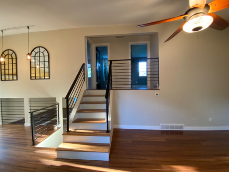 Building Photo - 1336 Sioux Blvd