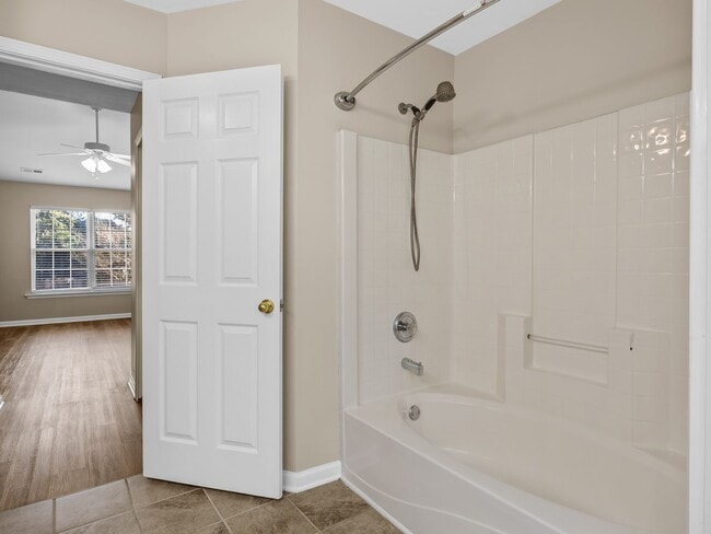 Building Photo - Beautiful 4 BR,  2 BA Ranch Home - District 2