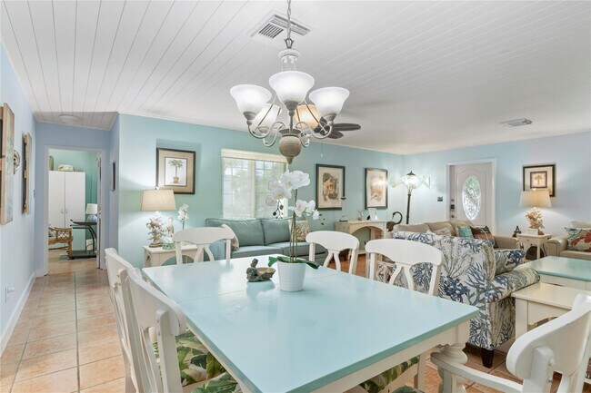 Building Photo - 309 Calz. de Bougainvillea