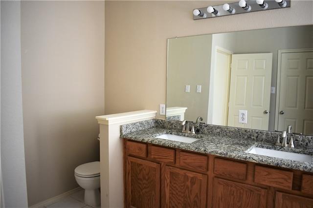 Building Photo - 6913 Oak Falls Dr