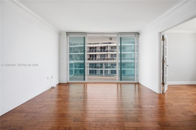 Building Photo - 1800 N Bayshore Dr