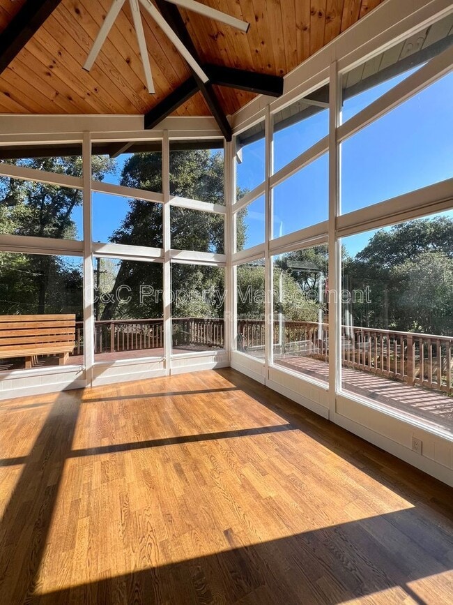 Building Photo - 766 Loma Prieta Dr