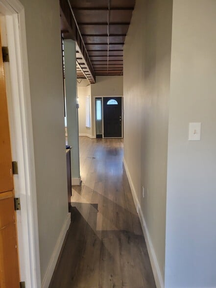 Building Photo - 440 Franklin Ave