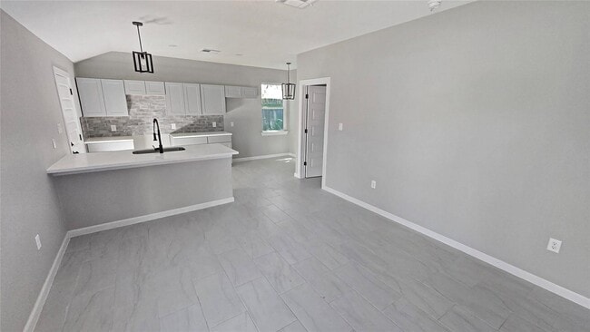 Building Photo - 8454 Blankenship Dr