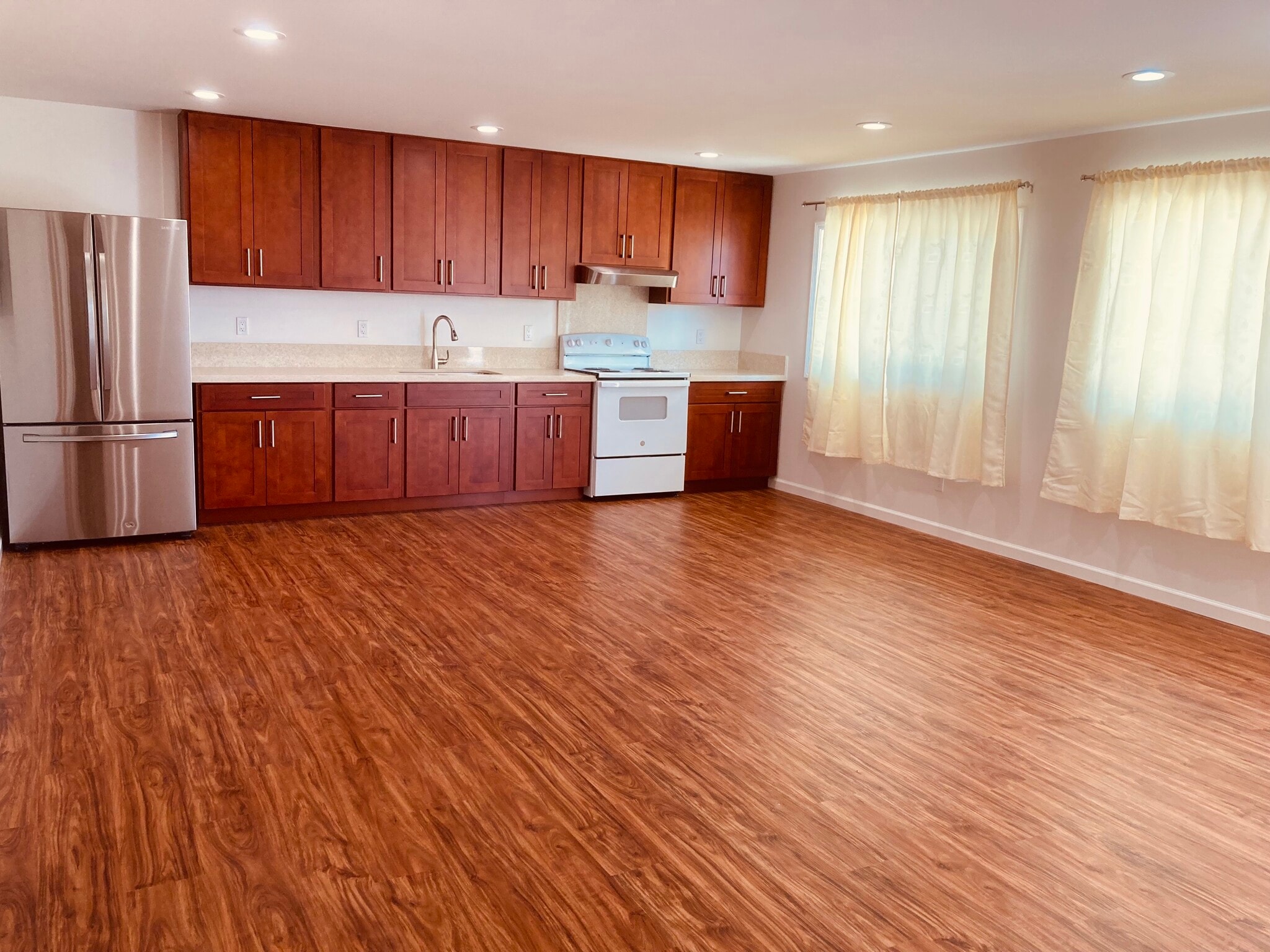 Building Photo - 1434 Meyers St