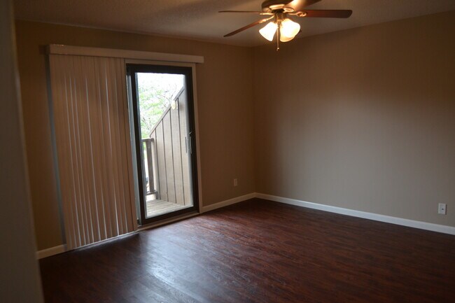 Building Photo - 434 Woodside Trail