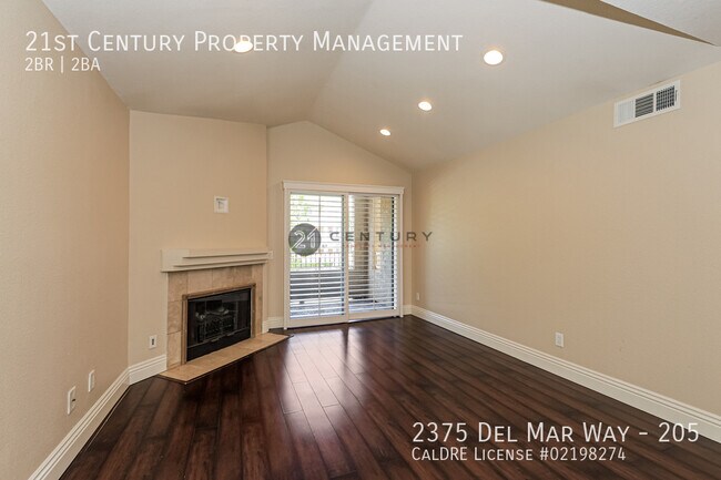 Building Photo - 2375 Del Mar Way