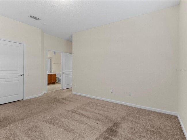 Building Photo - 8296 Portofino Dr
