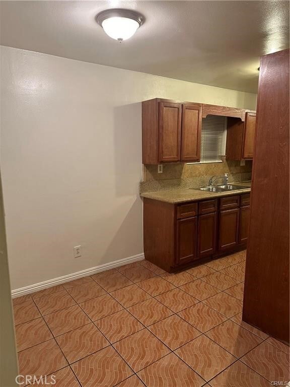 Building Photo - 1667 E 111th St