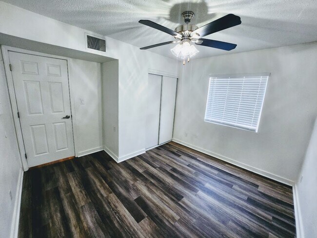Building Photo - 1309 W Taylor St