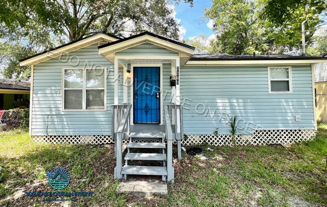 Primary Photo - Adorable, fully renovated 3 bedroom / 1 ba...