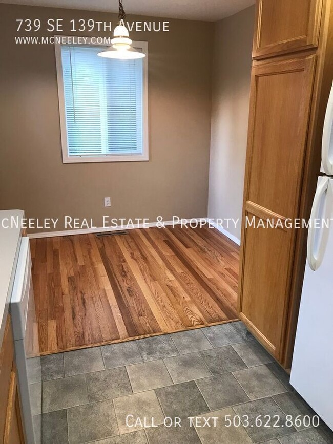 Building Photo - 739 SE 139th Ave