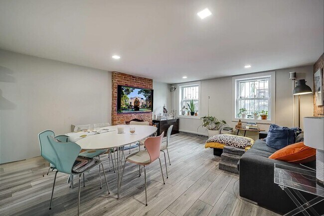 Building Photo - 266 3rd St