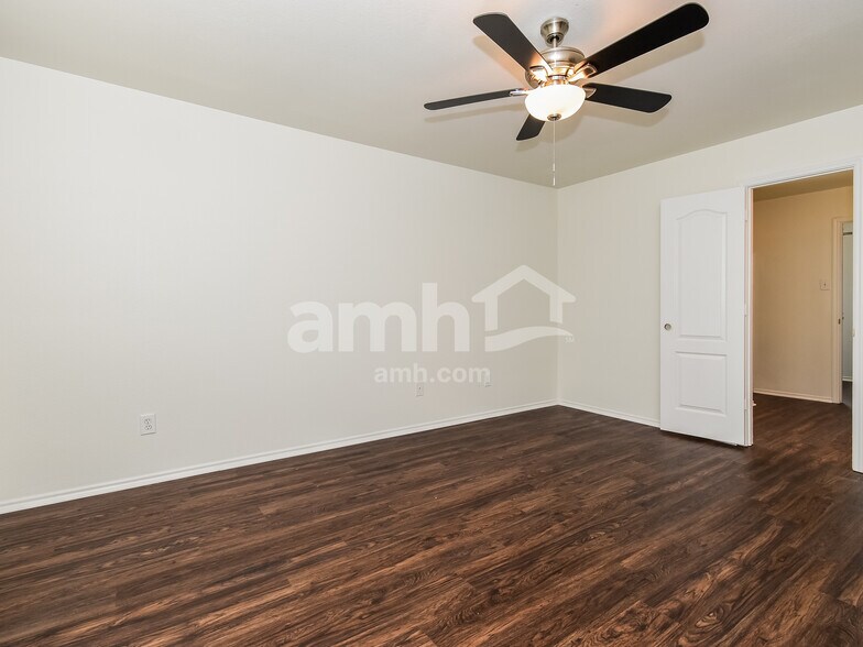 Building Photo - 2110 Aster Trail
