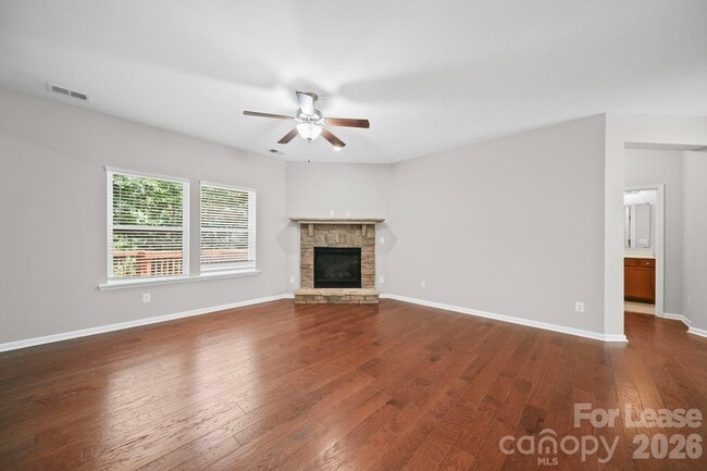 Building Photo - 1912 Madeira Cir