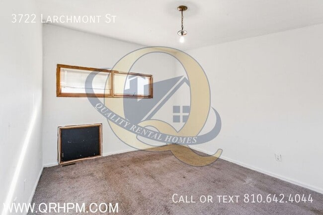 Building Photo - 3722 Larchmont St